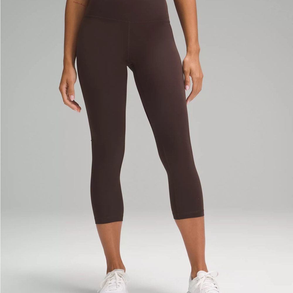 Lululemon Wunder Train Cropped Legging 23” size 6 (Espresso)